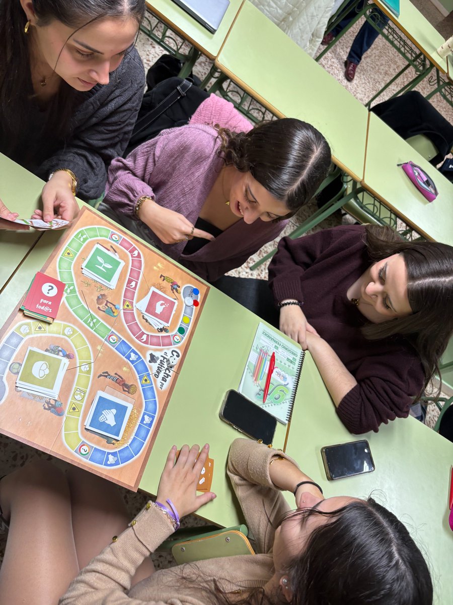 CE GregorioFernández tweet media