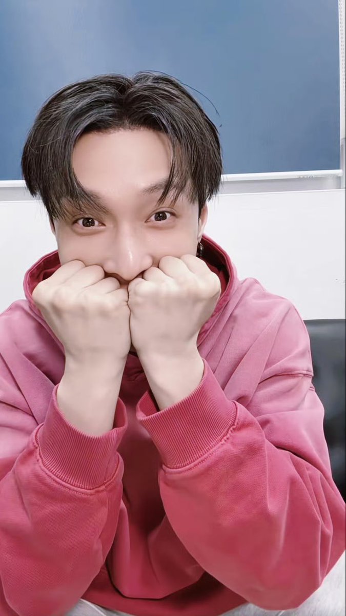 cr.Kam_Baekey #LAY #Layzhang #ZhangYixing #张艺兴 #レイ #exo #exoLay