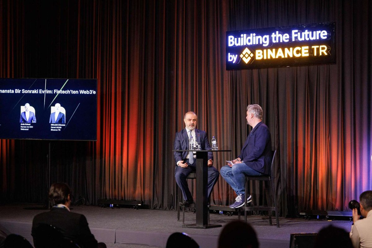 BinanceTR's tweet image. #Binance TR Genel Müdürü @mucahittdonmez, Webrazzi Fintech 2025’te düzenlenen “Finansta Bir Sonraki Evrim: Fintech’ten Web3’e” panelinde sahnede.

Dönmez, Webrazzi Kurucusu ve CEO’su Arda Kutsal ile birlikte finans teknolojilerinin dönüşümü, Web3’ün geleceği ve Türkiye’deki…