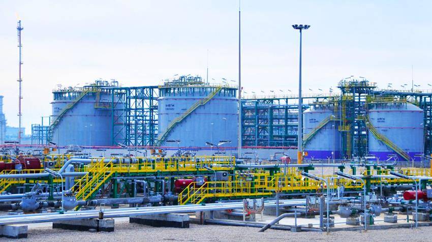 مفكر سياسي مصري يقول إن «صفقة الغاز تحمل أهمية استراتيجية لمصر وإسرائيل بغض النظر عن سخونة القضية الفلسطينية» 