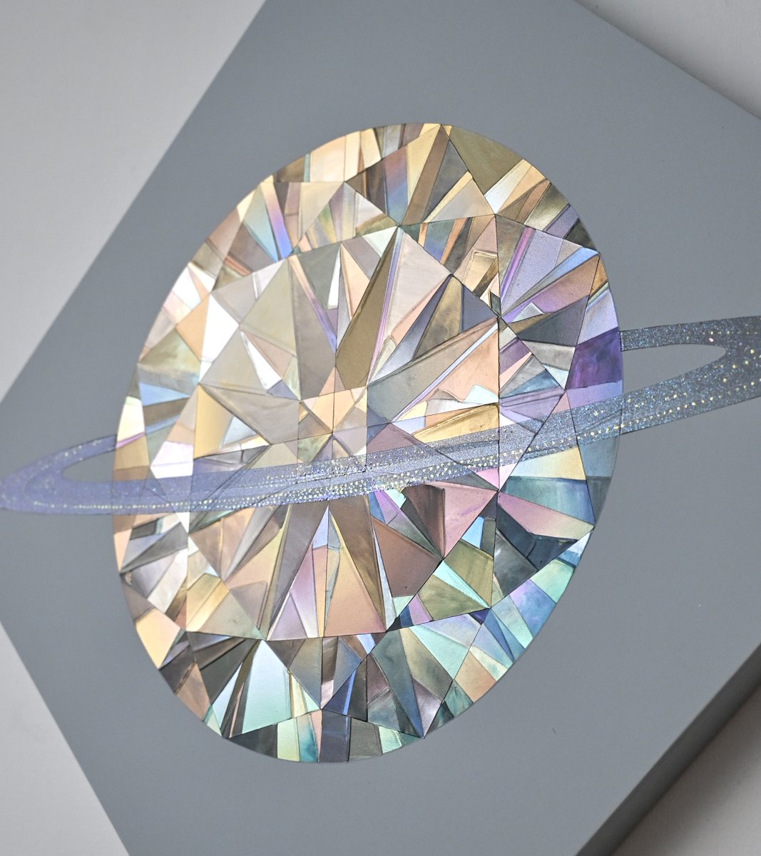 サターン ゴールド 惑星を削って磨いたら、どんな宝石になるだろう