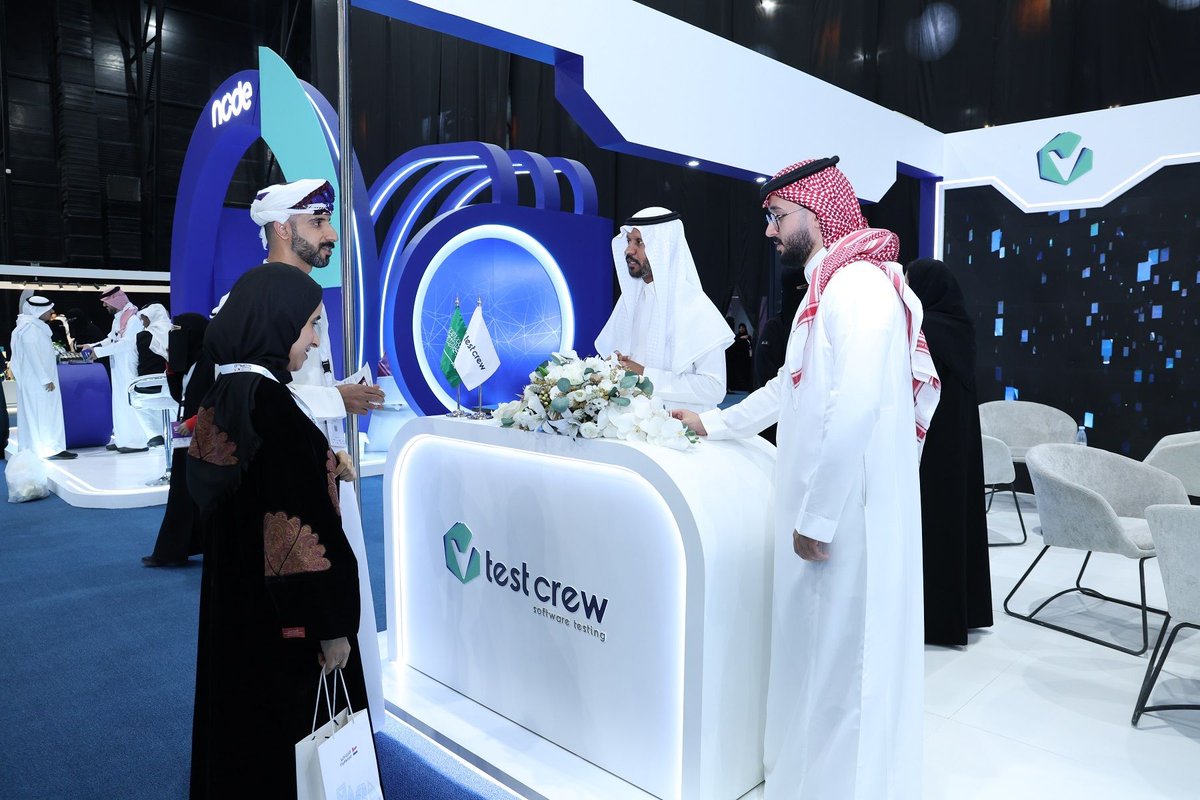 TestCrewCo's tweet photo. Day 1 at CX World Forum 2025 was a great success!

We were thrilled to welcome so many visitors to our booth and showcase how QA drives exceptional customer experiences. Thank you to everyone stopped by, explored our solutions, and discussed the future of CX.

#TestCrew #CXWorld https://t.co/0EAqvZRqxZ