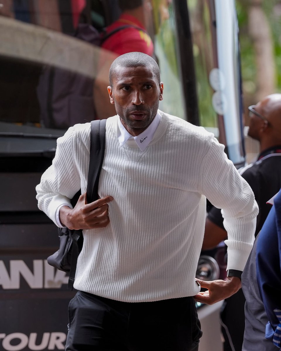 𝗕𝗘𝗦𝗧 𝗖𝗢𝗔𝗖𝗛!

Orlando Pirates mentor Abdeslam Ouaddou is Coach of the Month for November.

#OnceAlways 
#UNPLAYABLE