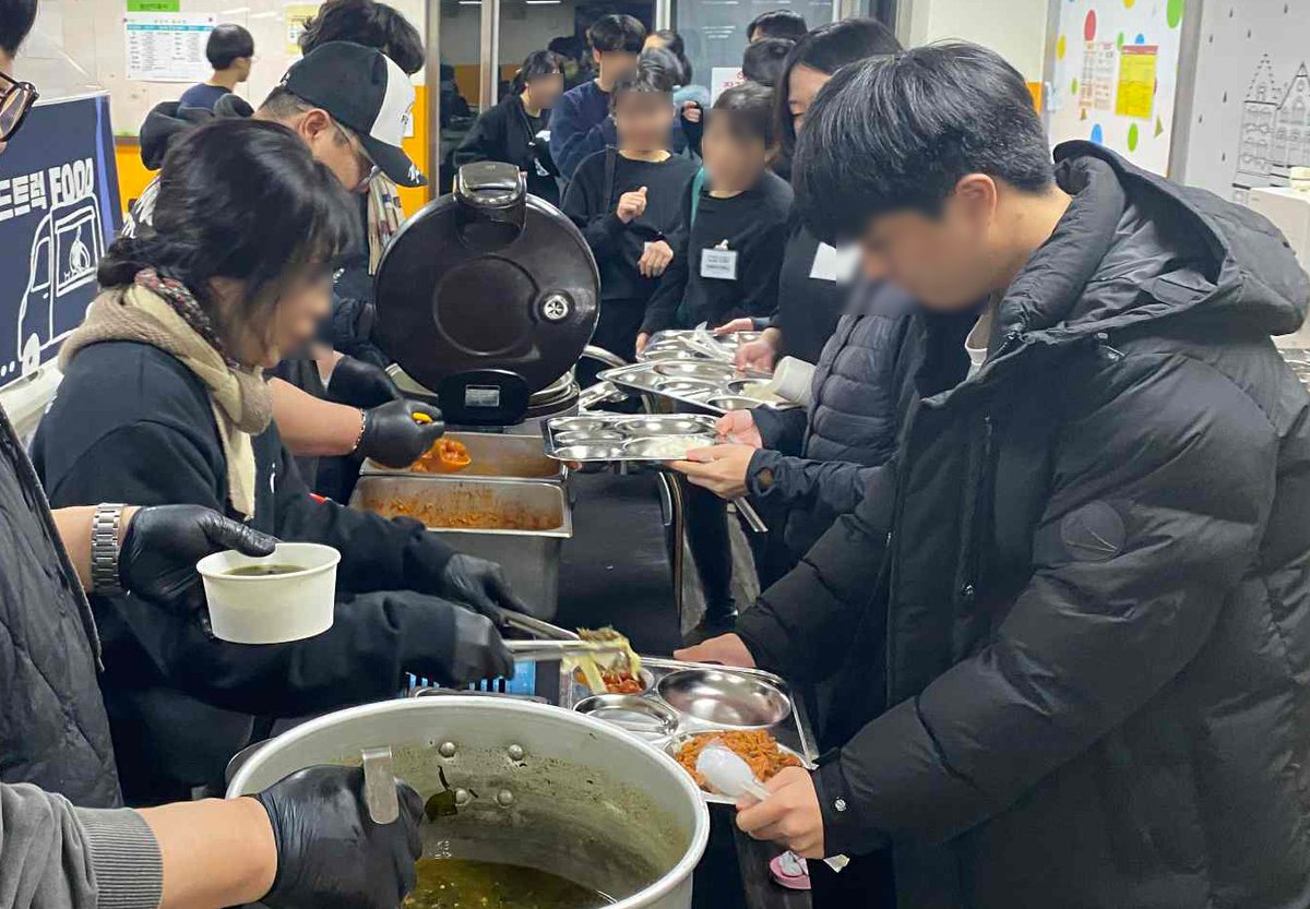 合宿食事補助を大募集！場所：静岡県舞台芸術公園(静岡市駿河区)
SPAC-静岡県舞台芸術センターの人材育成事業「SPAC演劇アカデミー」の日韓合同合宿での食事を担当します。食事は「同じ釜の飯を食う」ことで一体感を醸し、より深い交流体験に繋げる重要な役割。詳しくは↓
forms.gle/dGVmdMAiF77nGi…