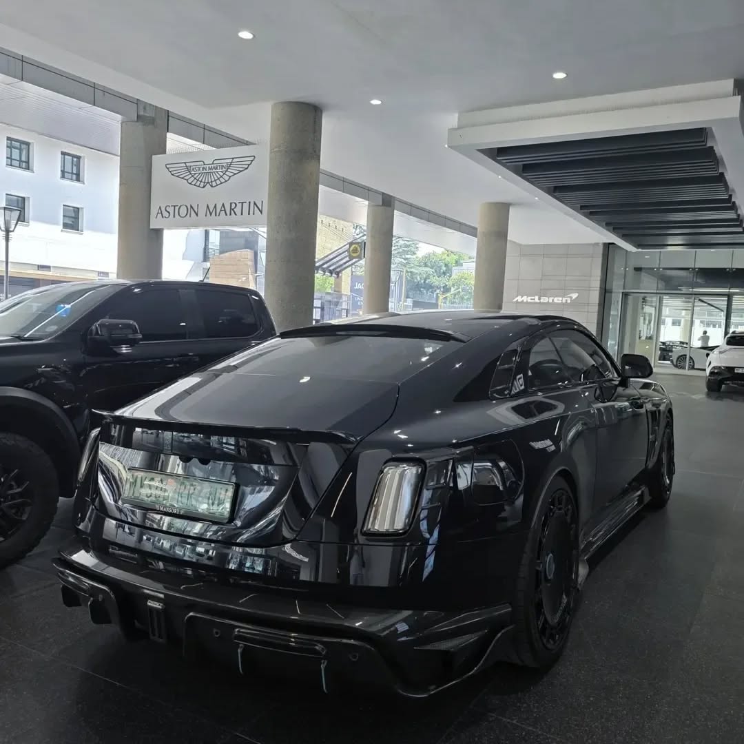 MDNnewss's tweet image. My Sol has bought a new Rolls-Royce Spectre worth over R20 million.