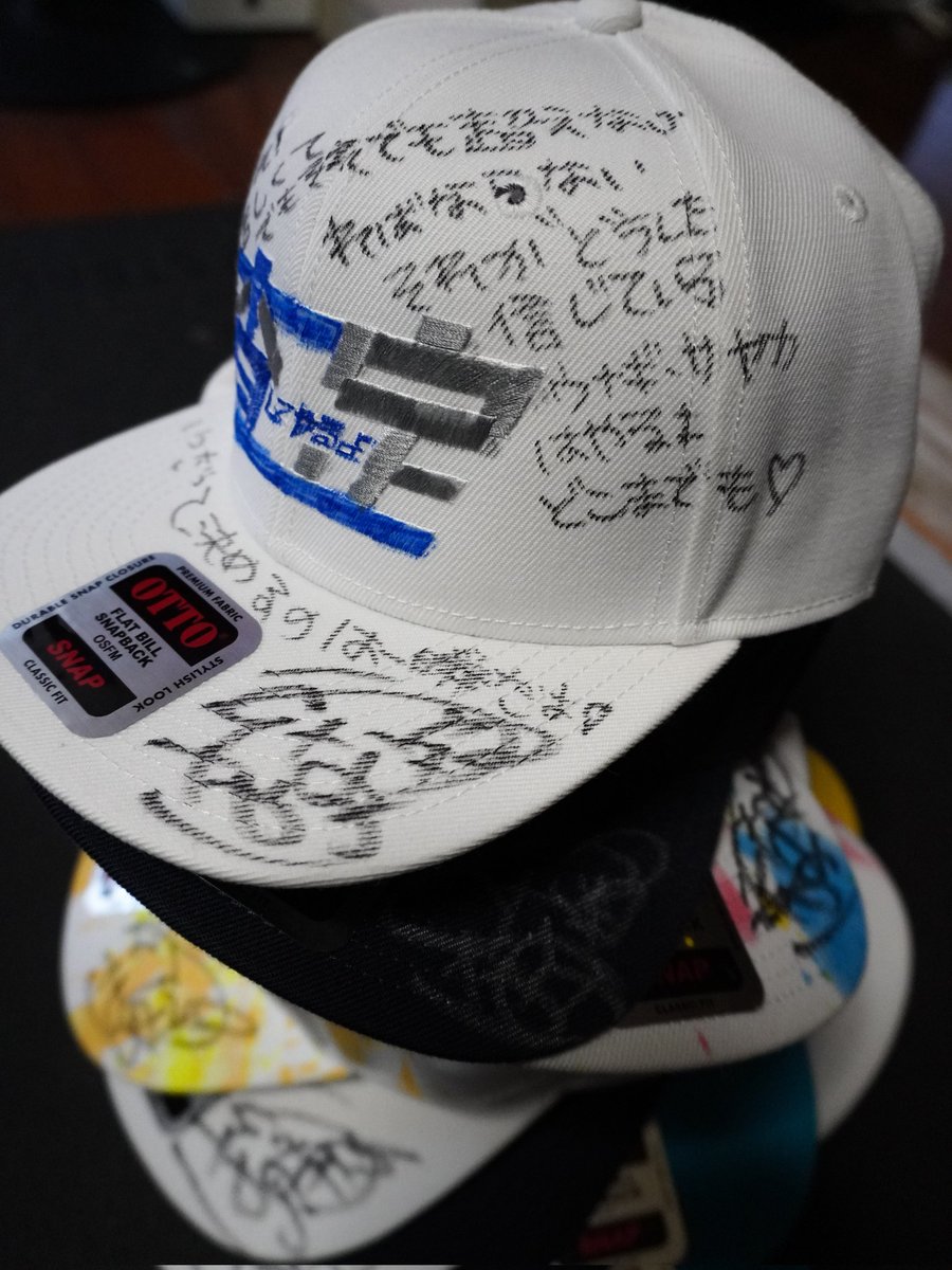 ウナギ・サヤカ　限定査定キャップ　おまけ付き 酔っ払った勢いで、過去最高に文字を書き込んだという査定キャップが