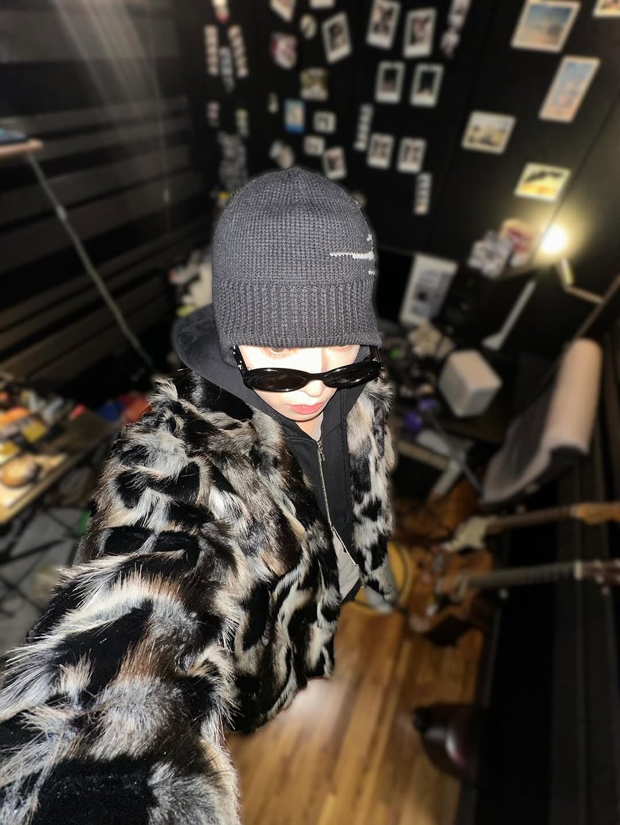 자꾸 엠지샷 찍어오는거 웃긴데 생각보다 잘찍어서 더 웃김ㅠㅜ