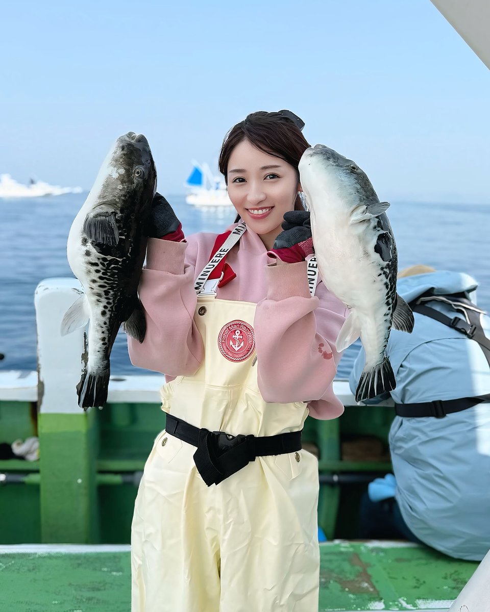 ayakafishing's tweet photo. 釣り竿を投げるたびに、待っているのは魚の到来ではなく、心の平穏です。この静かな水面では、時間がゆっくり流れ、世界が広がっていくように感じます。騒音も、煩わしさもなく、ただ私と自然との静かな調和だけがそこにあります。
#釣り #心のリラックス #自然と共鳴 #過程を https://t.co/QctWoAJto7