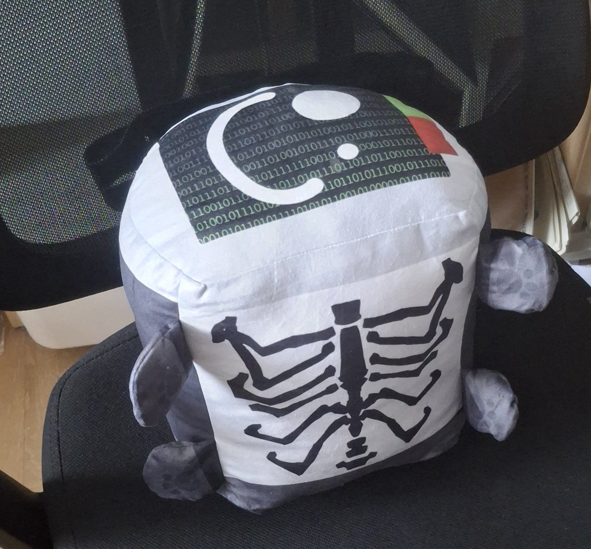 butterzidod's tweet image. THEYRE TOO FUCKING FAT