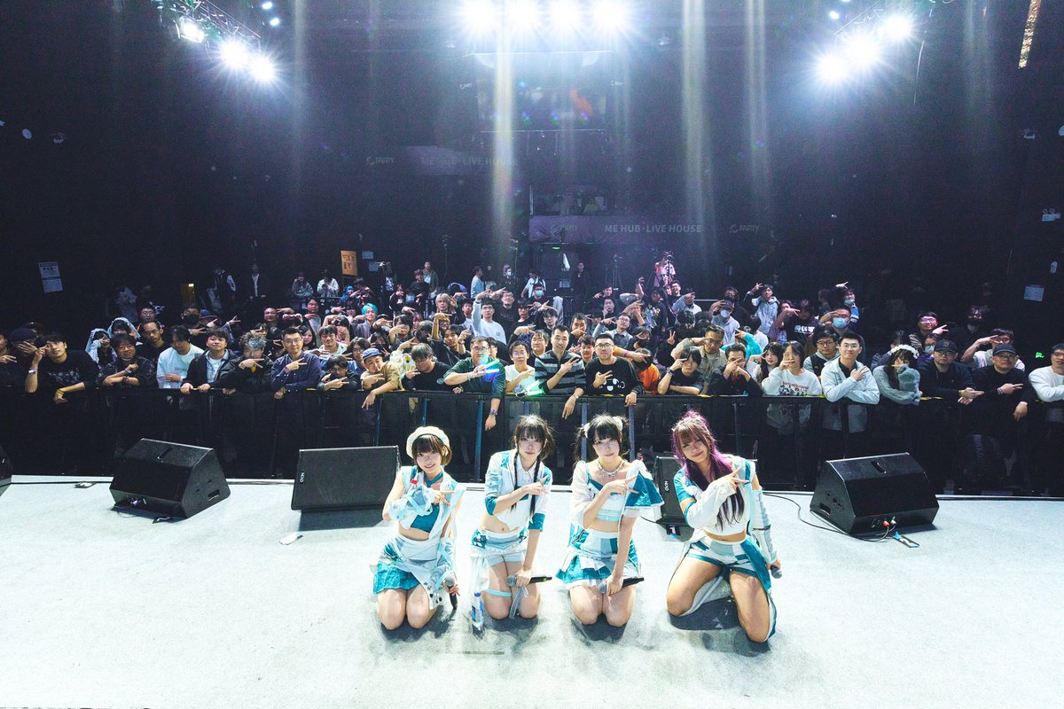 Maruz_official's tweet photo. Maru Z初の上海ステージ😻

-set list-
1.⁠ ⁠ヨロコビの詩/ MAGMAZ
2.⁠ ⁠Back to Zero/ Maru Z
3.⁠ ⁠⁠RE:COIN/ AZ-ON
4.⁠ ⁠⁠AWAKE/ Maru Z
5.⁠ ⁠⁠M/ 我儘ラキア
6.⁠ ⁠⁠DIVE in LIVE/ YOLOZ
7.⁠ ⁠⁠STRiNGS/ THE ORCHESTRA TOKYO

また上海でみんなに会えるのを楽しみにしています！ https://t.co/tFDqkE1tI3