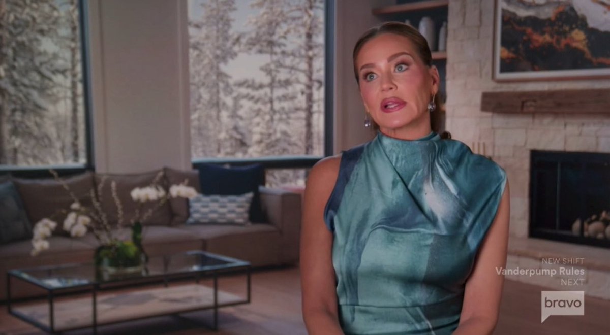 Meredith: “Whitney has been the pot stirrer in this group since day one. She is the cause of every problem. She projects everything she does onto everybody else over &amp; over again &amp; we give her a free pass because she’s always on some sort of “hilling” journey”

Clock it! #RHOSLC