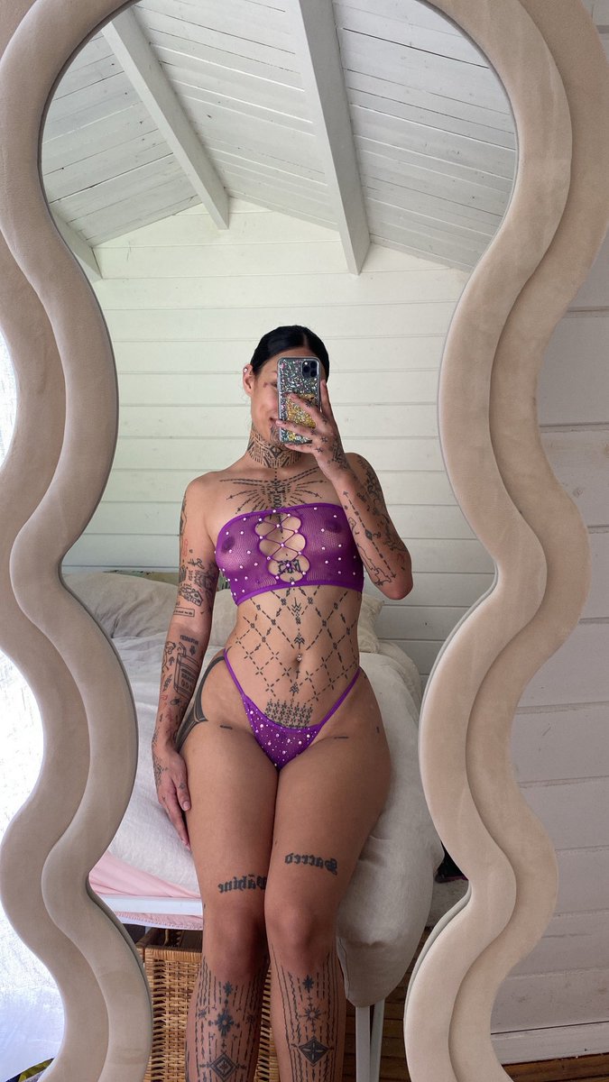 nesiantink's tweet photo. Wanna see content in this set? 😈

https://t.co/UKUnS8iFGi https://t.co/07rXWD60nu