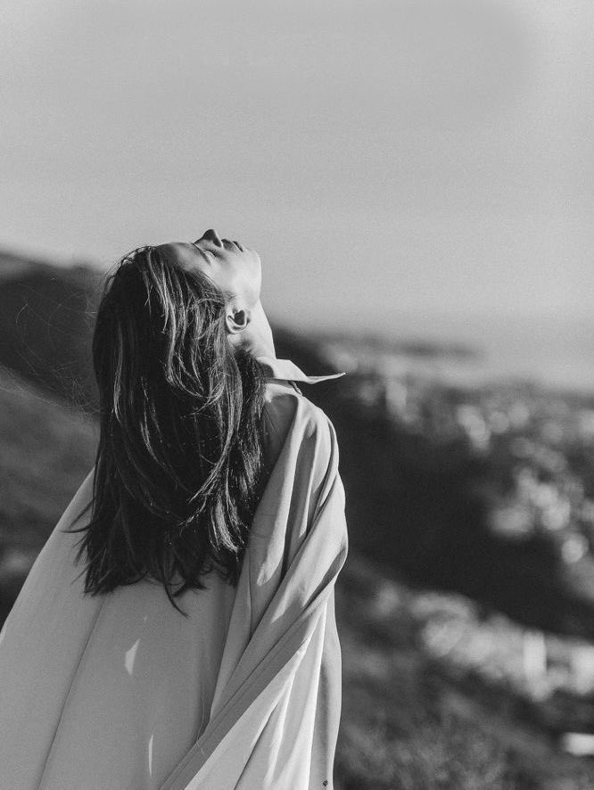 أحيانًا الذاكرة أخطر الأوجاع.