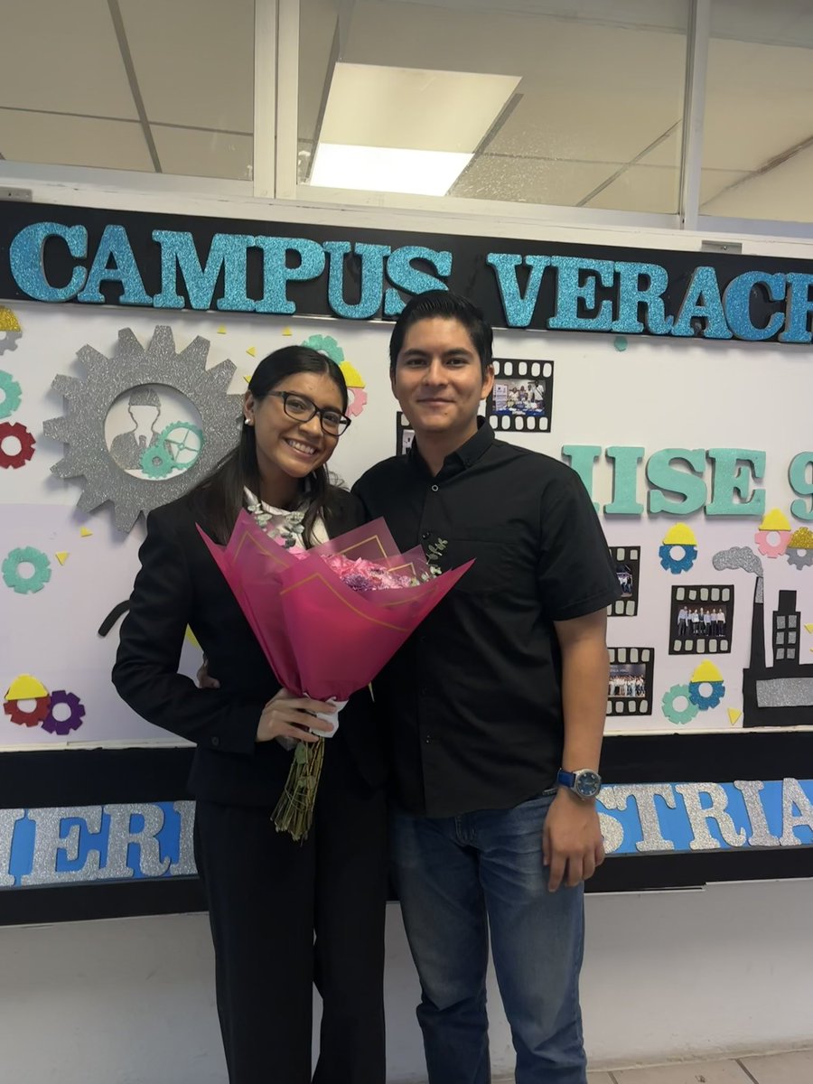 arrobafanyy's tweet photo. Te amo, gracias por ir de sorpresa y llegar tarde a tu trabajo🥰💘🫶🏼 https://t.co/iVEwFIyUWf