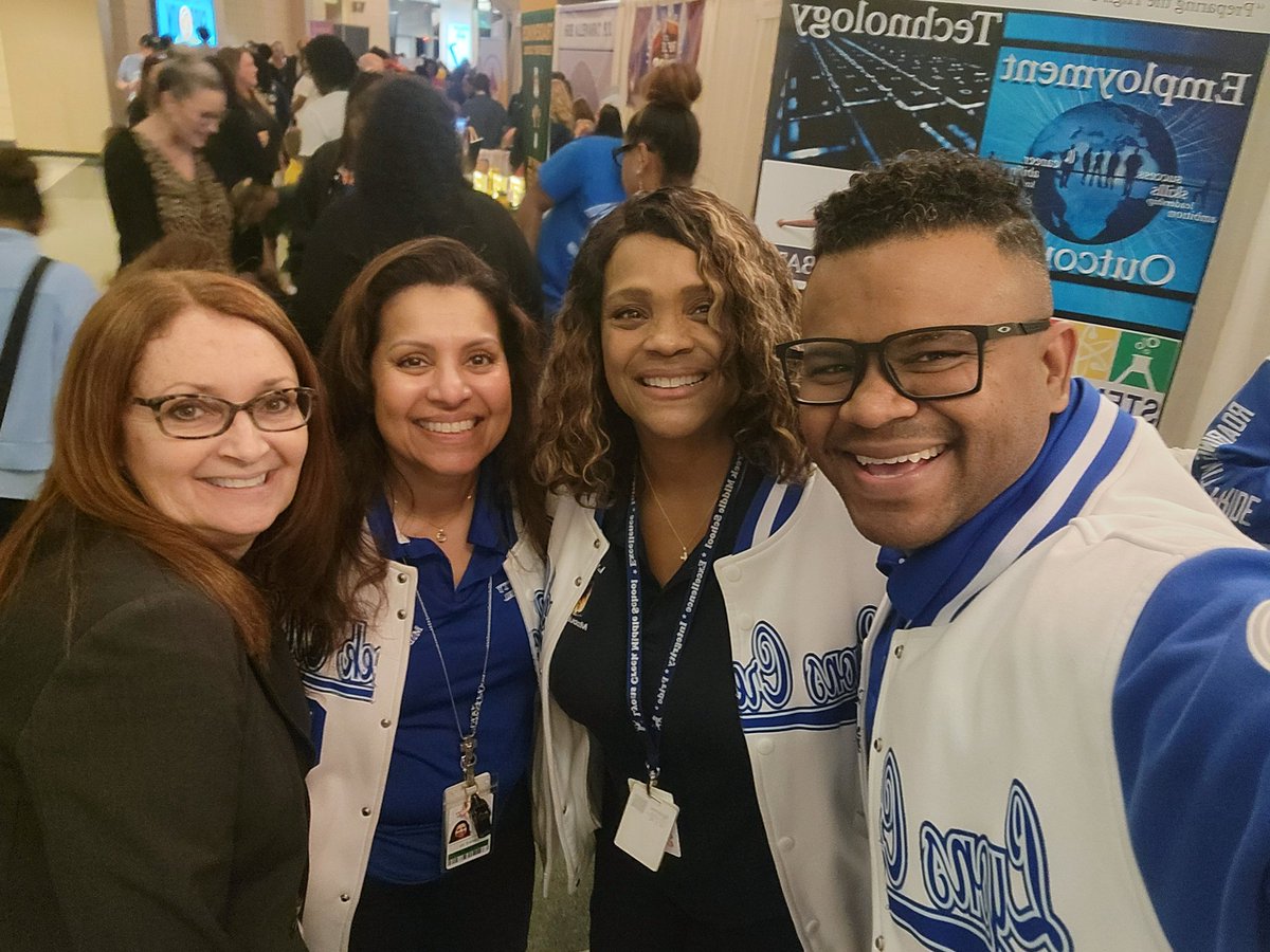 Lyons Creek Middle School tweet media