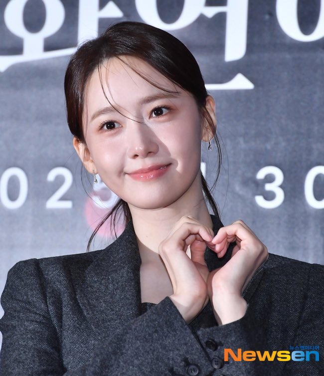 SNSD’s member and actress Lim YoonA is returning as a singer✨

According to Xports News on the 10th, Lim YoonA is preparing to release a new song later this month. The song will be released as a digital single, and she plans to debut the performance live for fans at her fan