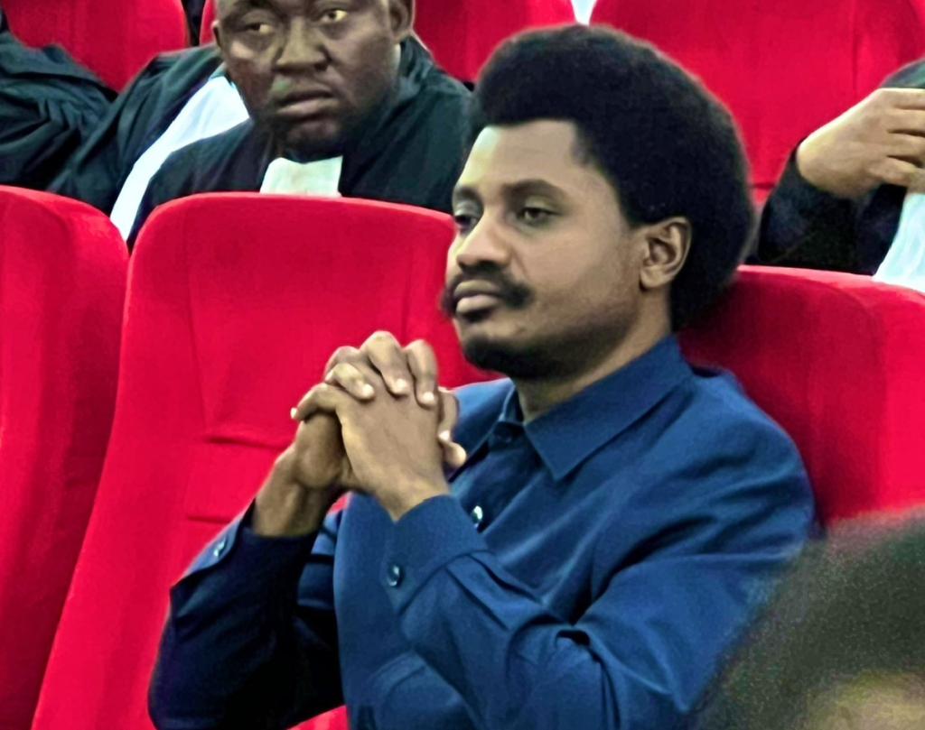 Cher <a href="/ConstantMutamba/">Constant Mutamba</a> nous t'avons pas oublié,tu reste le modèle de cette jeunesse loyale courageux et digne de confiance,bon courage la où que tu es ,que les traîtres jubilent.mais le ténèbre ne régnera ps pour toujours.<a href="/marlonluzayamo_/">Anaelmarlon Luzayamo🇨🇩</a> <a href="/masala3_mike/">Mike Masala</a> @ <a href="/ElmaBetonFatshi/">Elma Fatshiste pure</a>