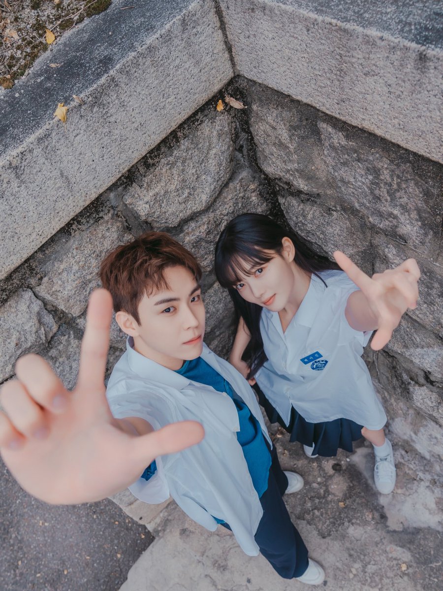 7imdohoong's tweet photo. 재오아진 투샷 진짜 개귀여움 !! ♥♥ https://t.co/CsEEXgJGL1