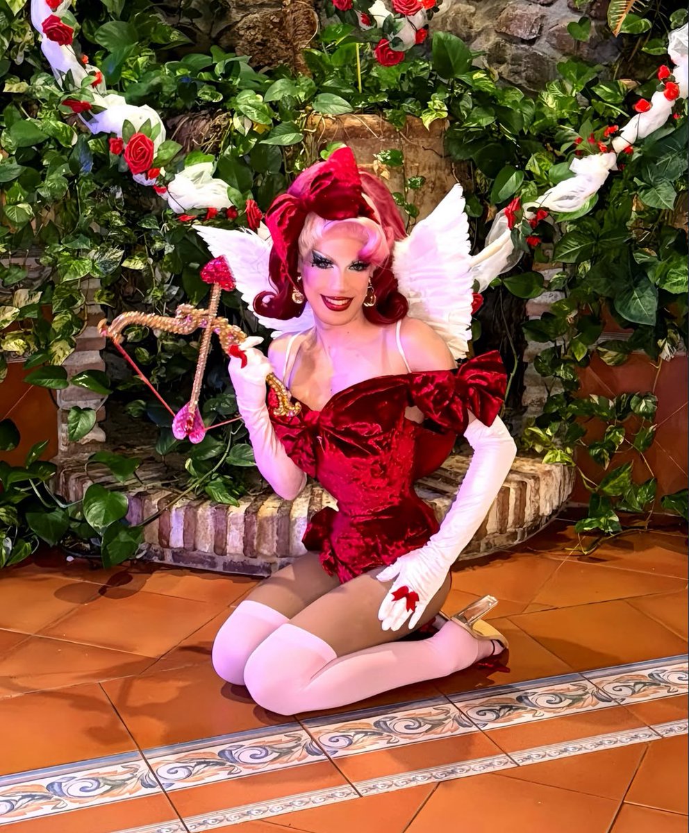 Drag_Crave's tweet image. ⭐️DAILY DRAG SPOTLIGHT 442⭐️

Joan Chevalier | Málaga, Spain

Instagram: instagram.com/joan_chvlr
TikTok: tiktok.com/@joan_chvlr/
Twitter: @Joan_Chvlr