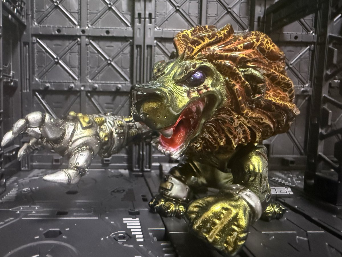 獅子雄/改を二次流通にてお迎え☺️ 🦾🦁⁡ アームはラメっぽいので金属