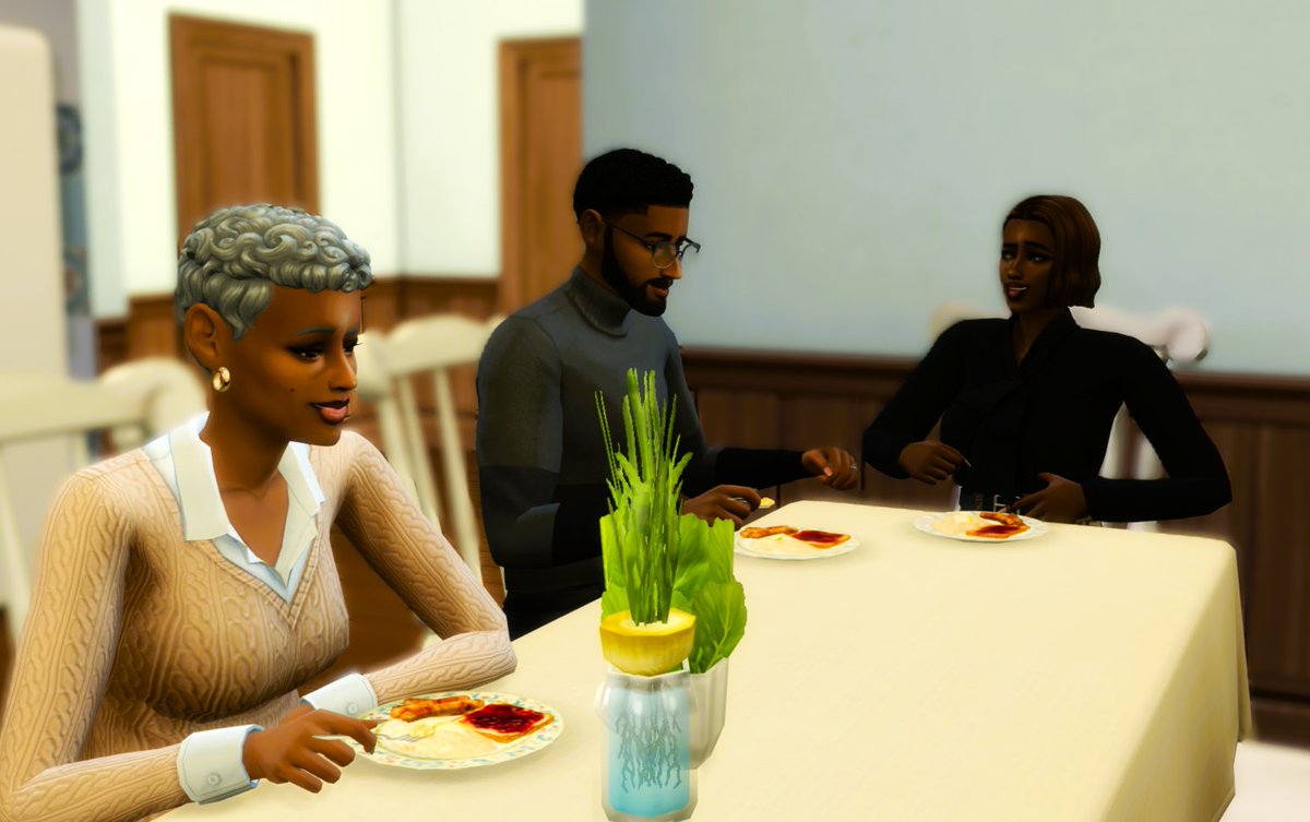 Here's a few members of Bella's family on her mother's side:

Her grandma- Yvette Harding
Her uncle (the oldest)- Michael Harding
and her aunt (the youngest)- Claudia Harding