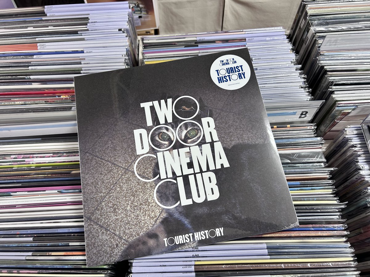 2010年にリリースされた大ヒットとなった衝撃のデビューアルバム15周年