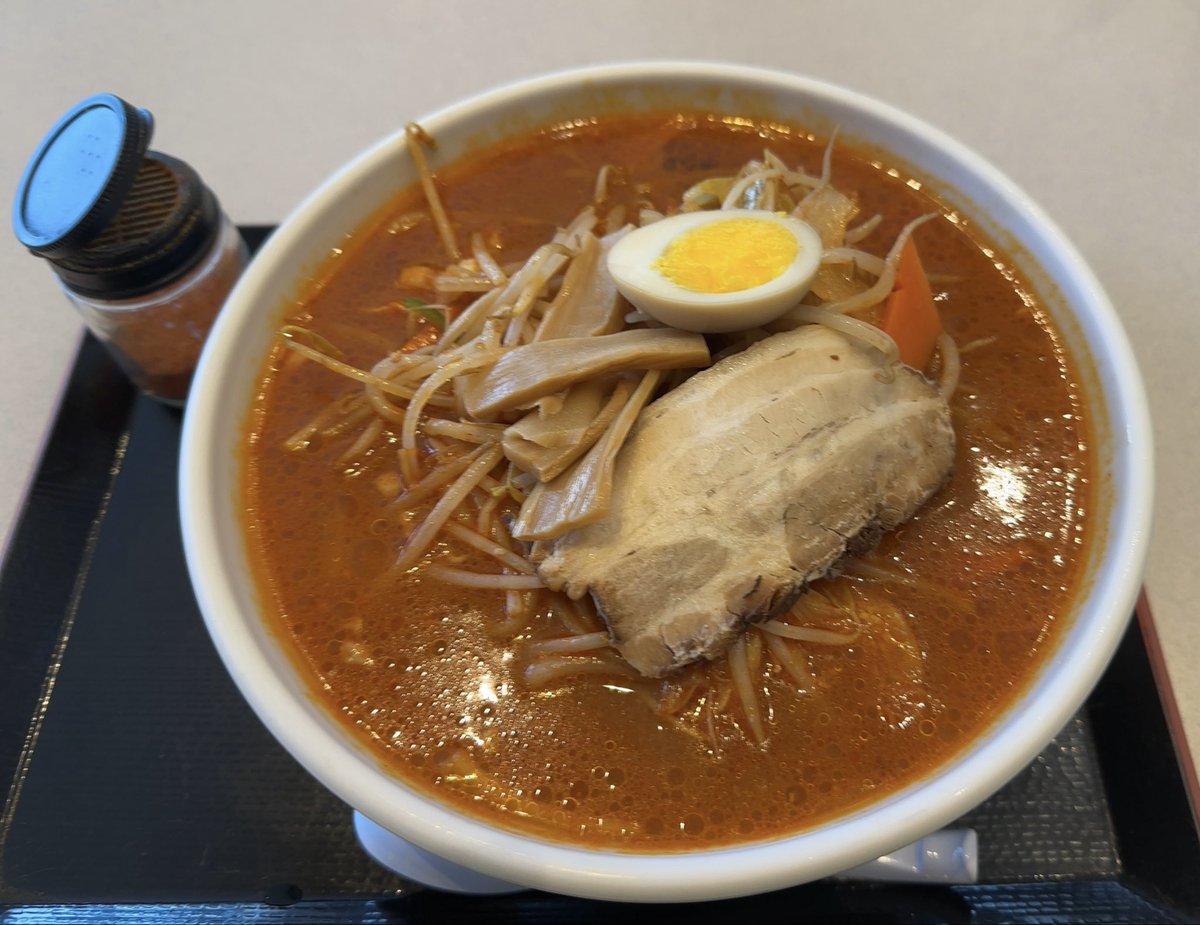 faisu7160's tweet photo. 遅めのお昼ご飯
寒いからラーメンで！ https://t.co/VIrEJL2kEm