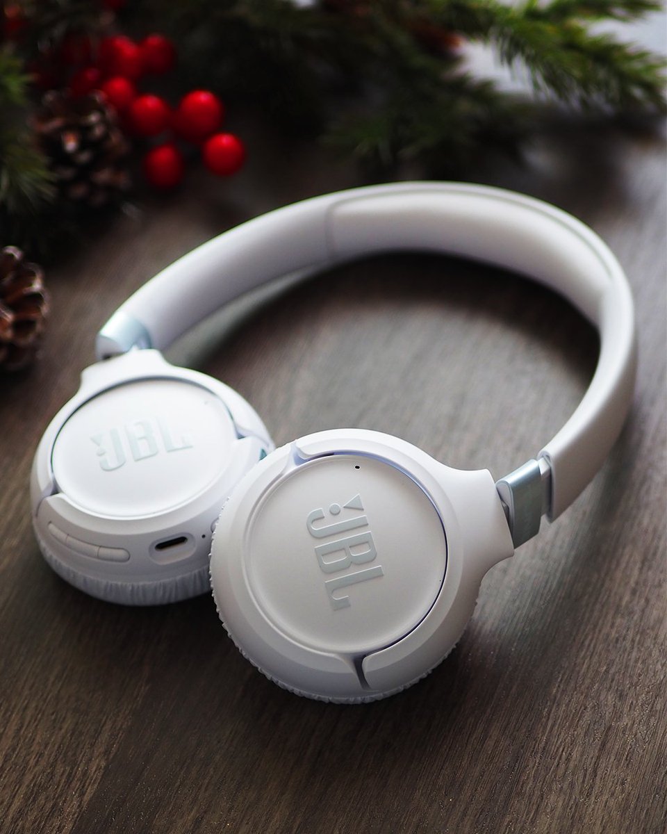 軽くておしゃれ。 ホリデーに映えるホワイトカラーで 大切な人への