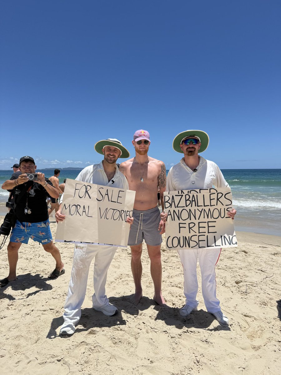 ArchieArenson's tweet photo. @piersmorgan do you rate our pic with Ben Stokes?! https://t.co/eOMhBiqmWi