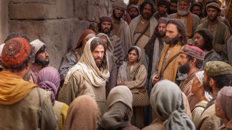 Las lecturas de hoy son un susurro de Dios para quien llega a mitad de semana con el alma cansada. Un susurro… y una promesa.

1️⃣ Isaías recuerda que Dios no se fatiga. Nosotros sí. Nosotros tropezamos, vacilamos, dudamos. Pero Él «fortalece a quien está cansado y acrecienta el