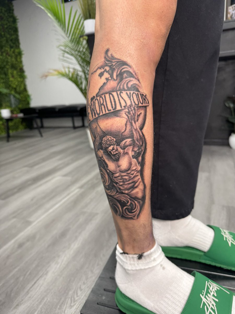 iamjmart4's tweet photo. Atlas βthe world is yoursβ tattoo i did today #tattooapprentice https://t.co/ycsHe8bwPB