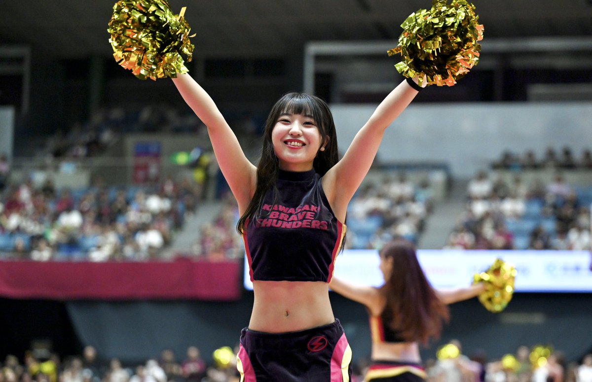 ▶︎▷▶︎▷SWIPE👉🏻 📸GAME DAYS SNAP PHOTO CLAP YOUR HANDS