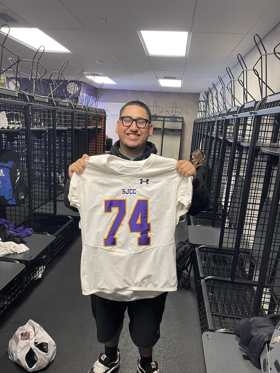 #AGTG I am happy and  blessed to say I will be committing to San Jose city college. I want to thank God my coach’s and my family, I am excited to start this new chapter in my football journey #gojags #dirt 
<a href="/SJCC_Football/">SAN JOSE CITY COLLEGE FOOTBALL</a> <a href="/Joser_99spd/">Coach Jose</a>