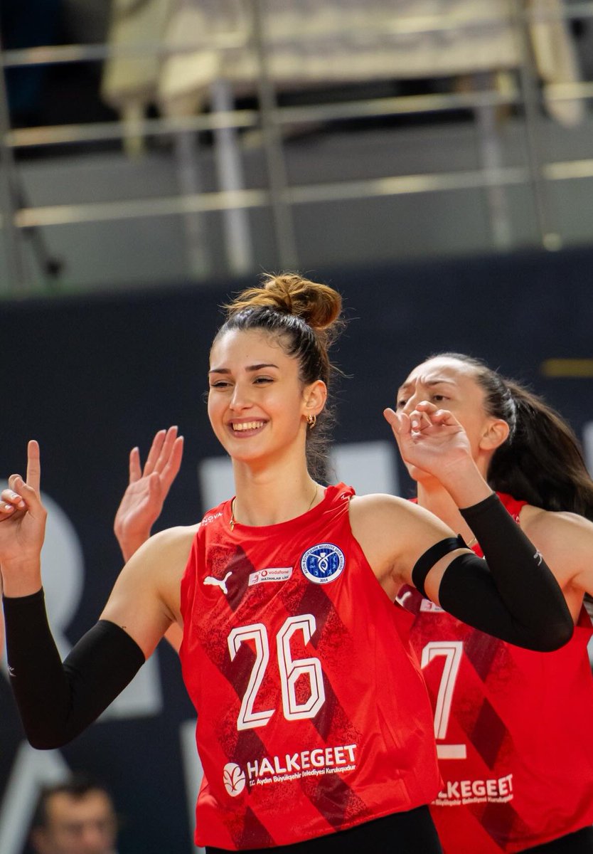 Insta_Queens's tweet photo. Most beautiful athlete!!!
Nisan barut ❤️‍🔥
 
Follow @Insta_Queens for more 🔥

#SportsQueens https://t.co/9MJtlYyN0Q