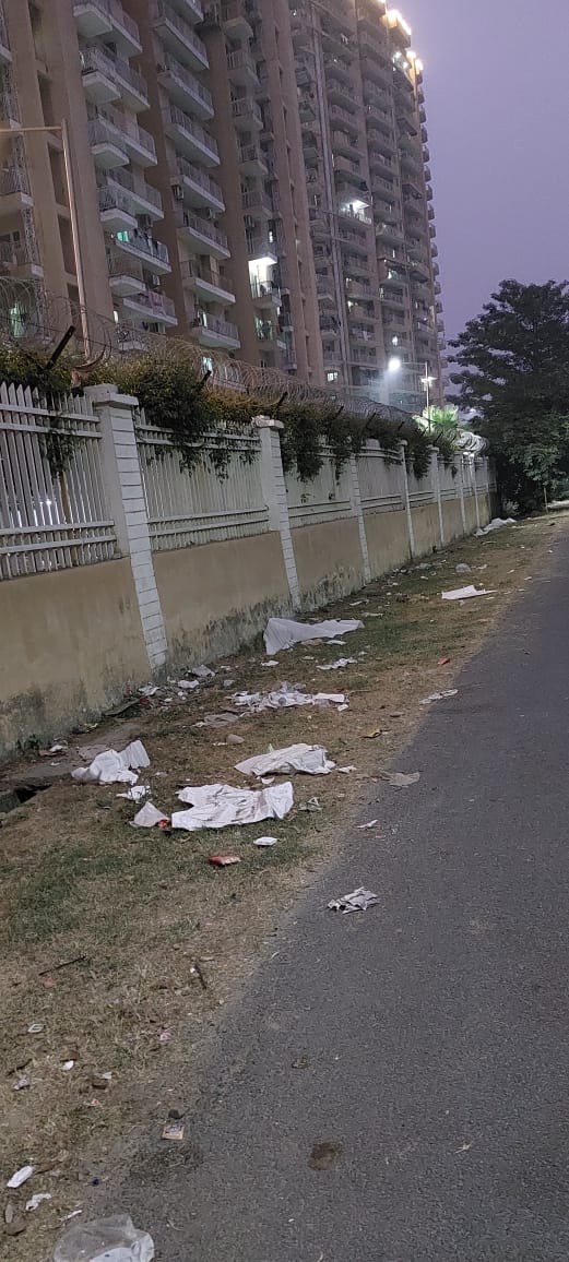 himanshu12345pa's tweet photo. @OfficialGNIDA #Greaternoida NGT #NoidaEnvironment @NGT_official
#Migsunultimo Greater noida @dominos_india
@dominos please take immediate action! Your outlet is creating a mess by spreading garbage in the area, which is not only unhygienic but also a serious fire hazard. https://t.co/HAAtxMZOCw