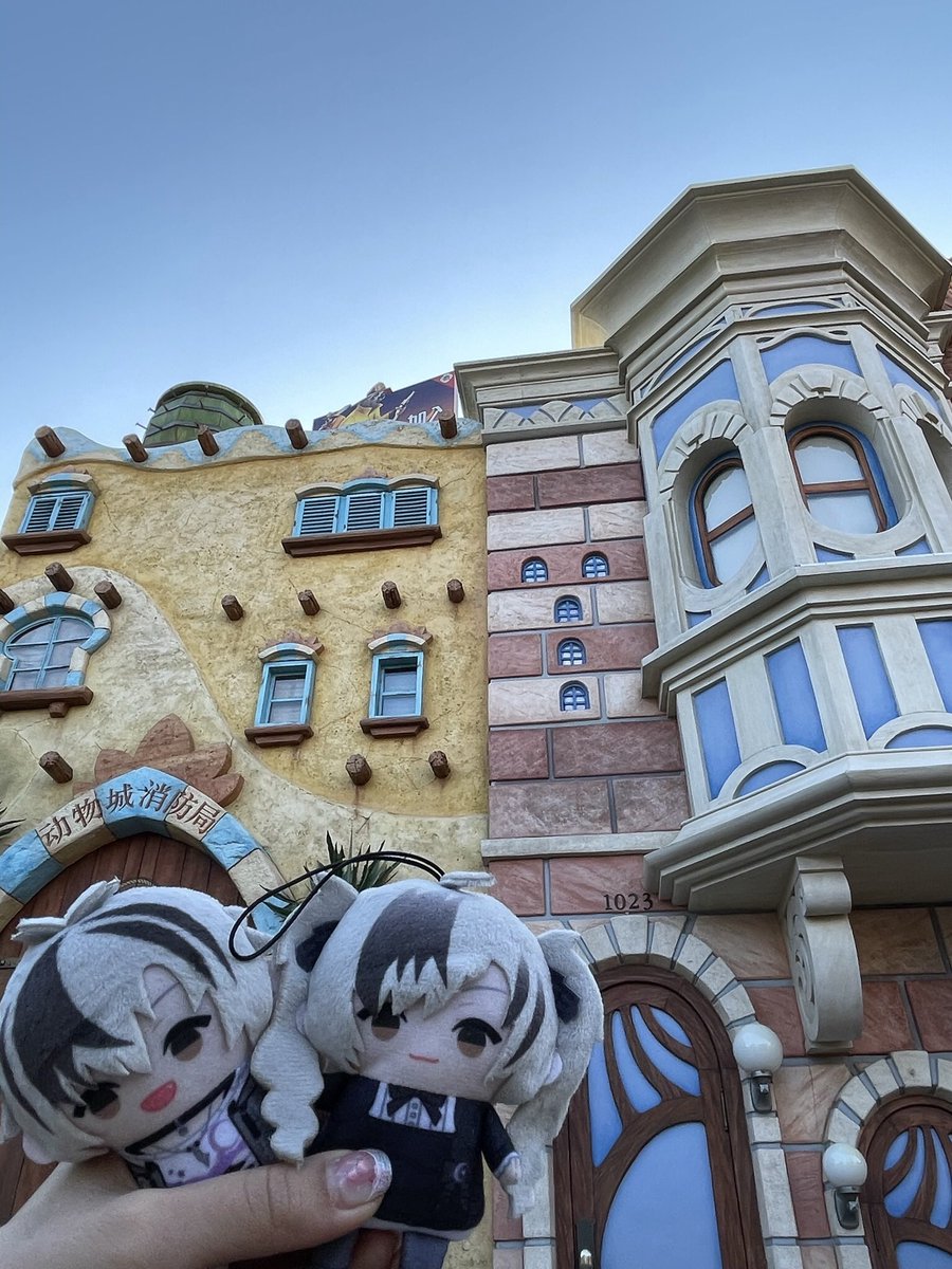 Envykida's tweet photo. 勝くん、rucoちゃんと一緒にズートピアに行きました https://t.co/TqhgC3UmQo