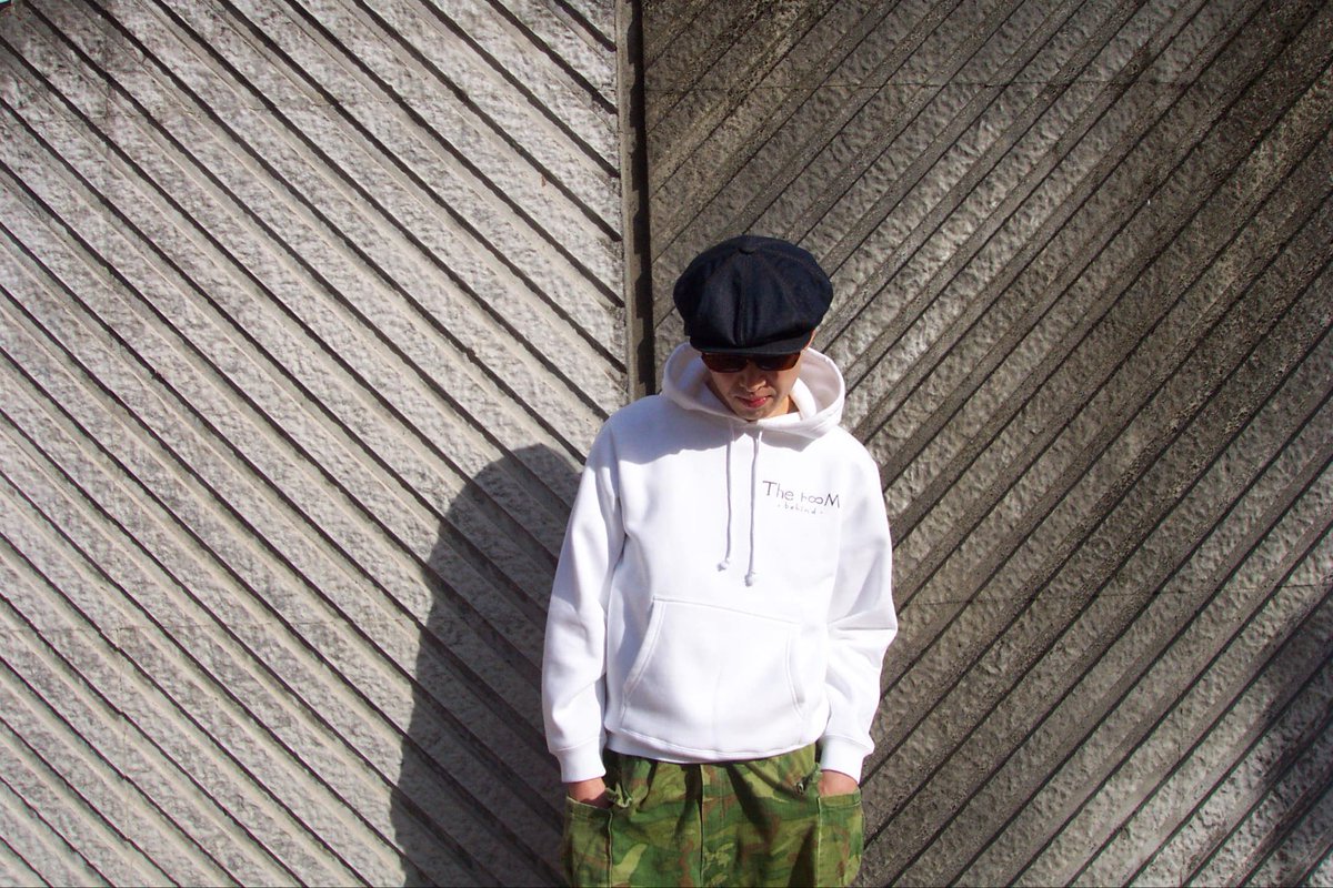 The r∞M -behind- Limited Hoodie

着用サイズ
NAVY：XL
WHITE：M

ご注文は本日23:59まで🎄🎁