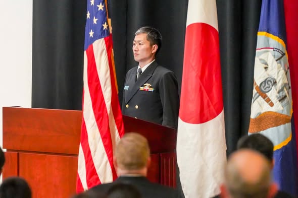 jmsdf_msc's tweet image. 米海大に派遣される海自留学生による真珠湾攻撃追悼式典が本年も開催され、戦後の日米同盟の意義を改めて認識するとともに、将来の平和のため共に努力する決意を新たにしました。
facebook.com/NavalWarColleg…
