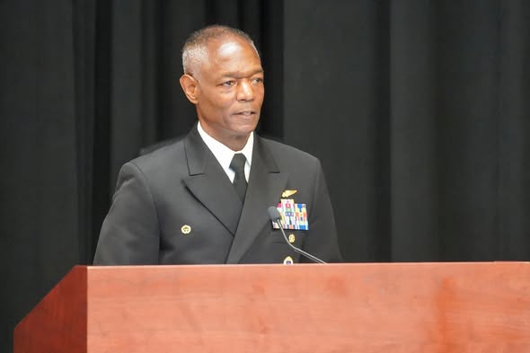 jmsdf_msc's tweet image. 米海大に派遣される海自留学生による真珠湾攻撃追悼式典が本年も開催され、戦後の日米同盟の意義を改めて認識するとともに、将来の平和のため共に努力する決意を新たにしました。
facebook.com/NavalWarColleg…