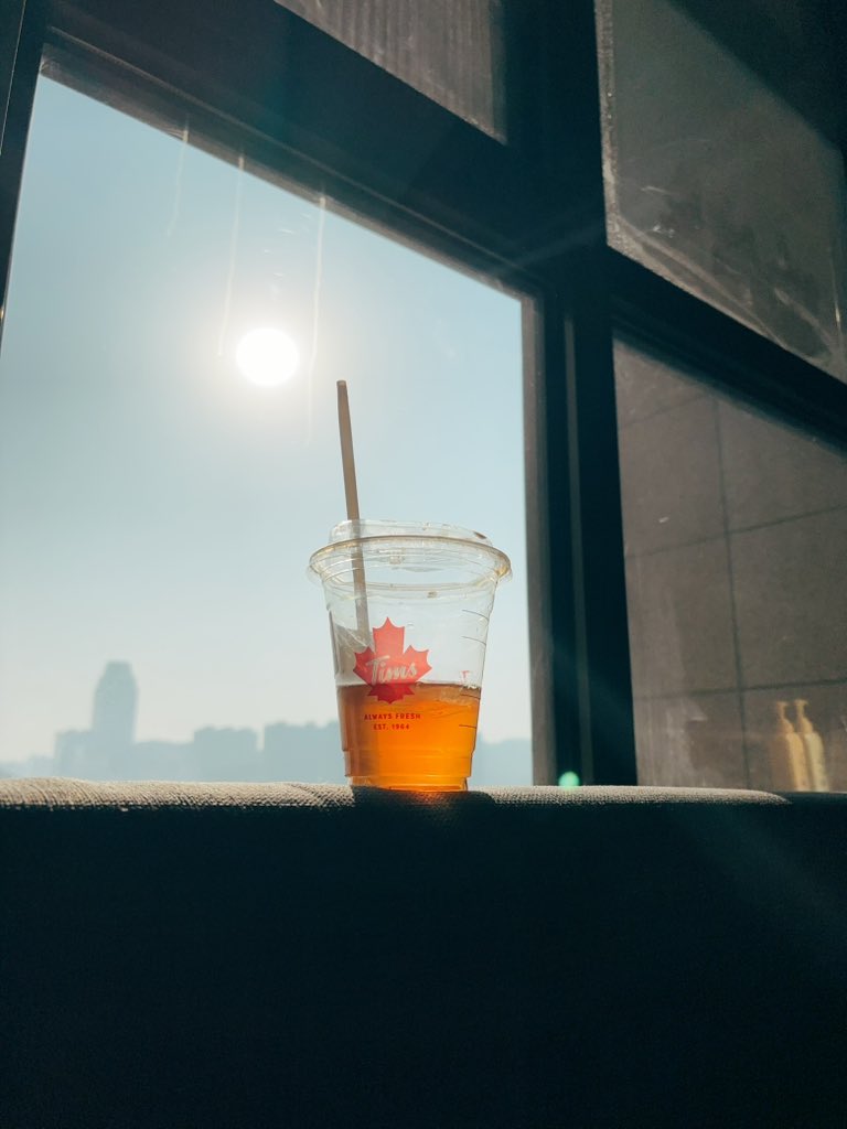 每天的工作就是晒晒太阳写写代码，也是挺不错的。