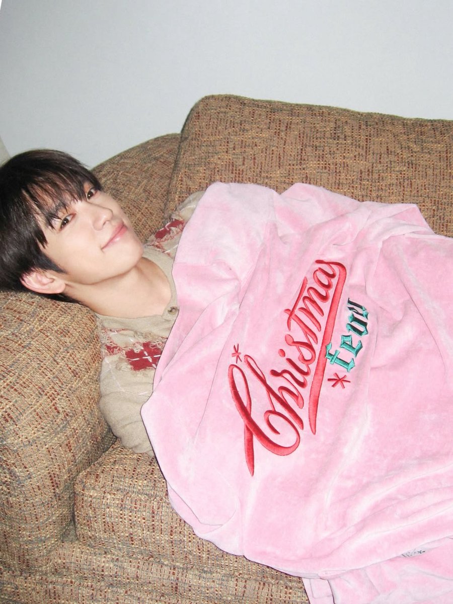 Vibe ดีสุดๆ 🎄❄️

🎧 open.spotify.com/track/5zJgLkNM…

🔗 youtu.be/z6mRky6QTCQ?si…

CHRISTMAS FEVER OUT NOW 
#Jinyoung_ChristmasFever
#진영_크리스마스피버_음원공개