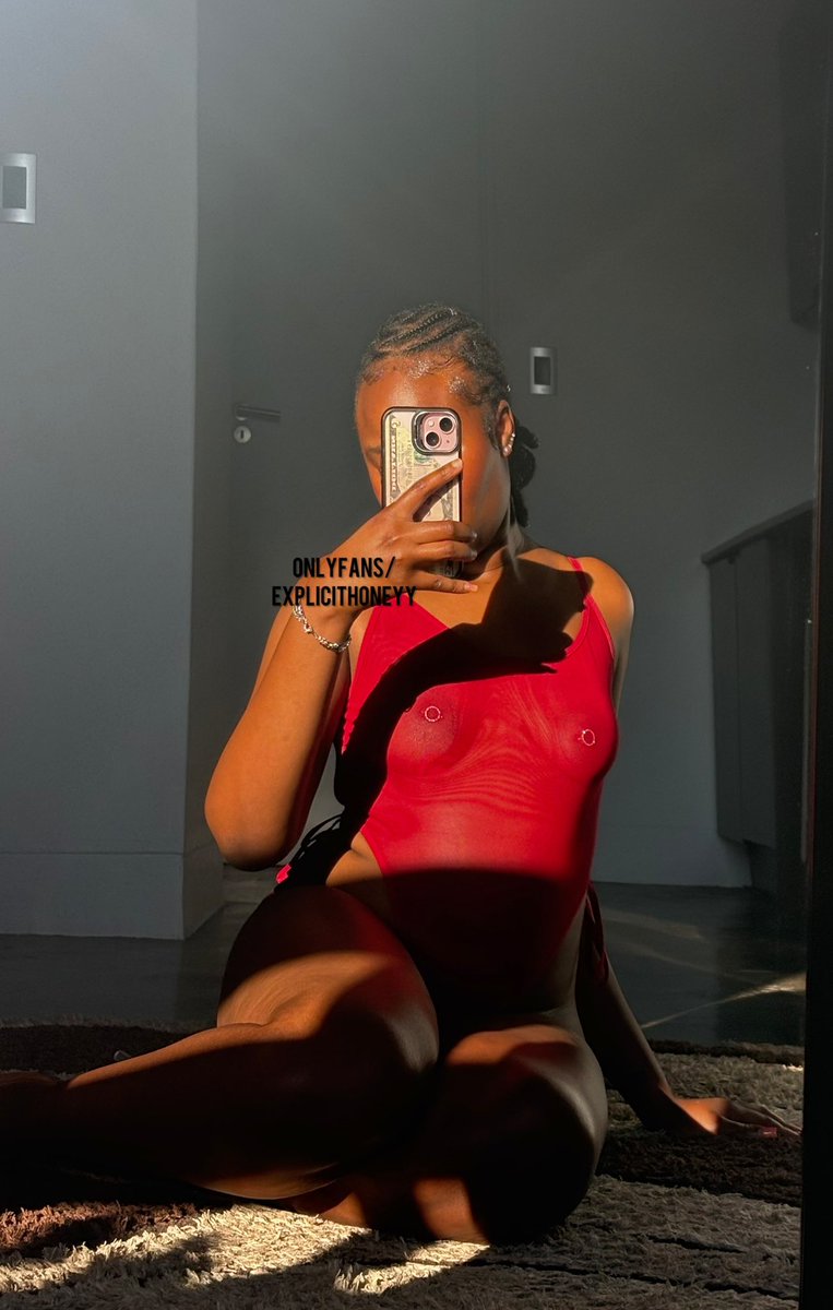ExplicitHoneyy's tweet photo. The Suns’ Favourite💋☀️ https://t.co/zOpFgVdZ4Z