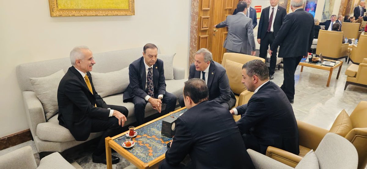 Maden PTT Binasının yapımına ilişkin talebimizi tekrar görüşmek üzere Ulaştırma ve Altyapı Bakanımız Sn.Abdulkadir Uraloğlu ile bugünkü bütçe  görüşmeleri öncesinde biraraya geldik. 

PTT Binasını yaparak Madenli hemşehrilerimizin uzun süredir devam eden beklentilerini