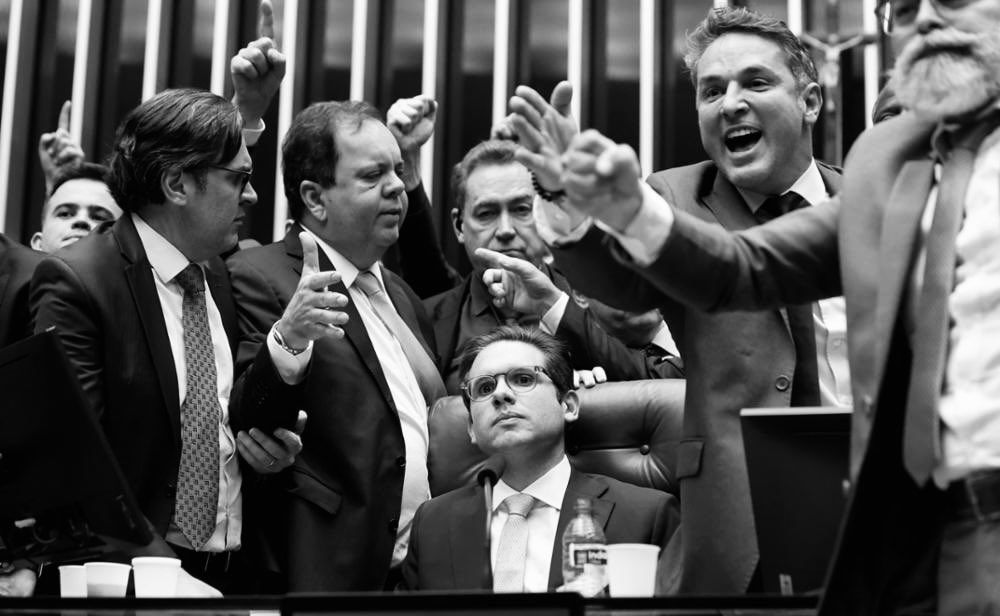🚨GRAVÍSSIMO! Câmara dos Deputados APROVOU na calada da noite a ANISTIA para Jair Bolsonaro e pros GOLPISTAS. Precisamos de uma GRANDE MOBILIZAÇÃO da militância comentando: VETA O GOLPE STF! 

Vamos DEFENDER o Brasil e a constituição! 🇧🇷🔥💪