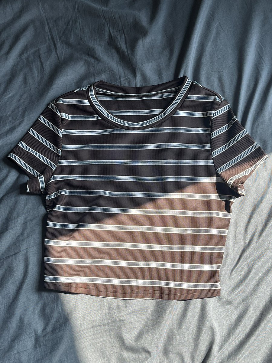 homeworkk_k's tweet photo. เสื้อครอปเอวลอย ไซส์ M สาวอวบใส่เซ็กซี่ค่ะ(นน.50-55) สาวตัวเล็กใส่เท่เลย💖 70฿ส่งฟรีน้า #ส่งต่อเสื้อผ้ามือสอง https://t.co/DpwjU9JRmJ