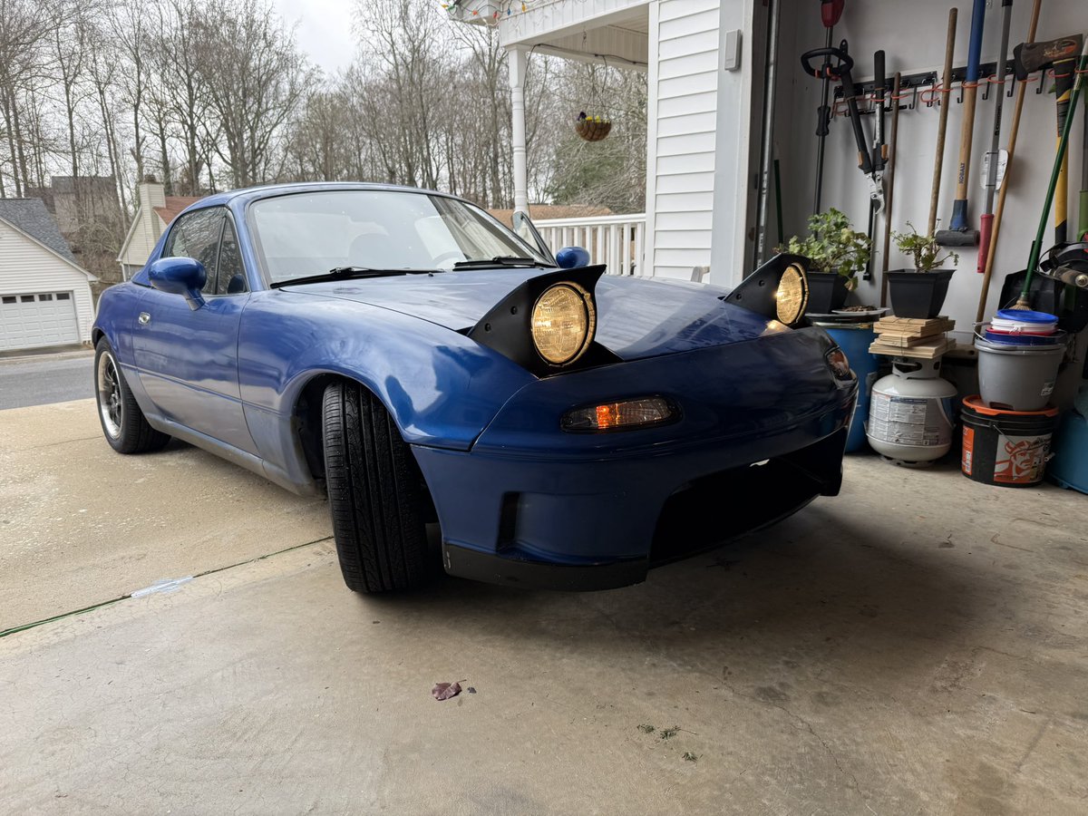 RustyNardo's tweet image. Car.