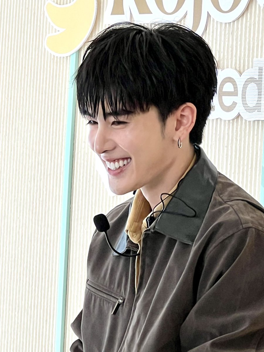 พี่ต้ามือชงครับ….🤍🐶

SANTA CRAFTED WITH LOVE

#KojoTHxSanta
#Santapp