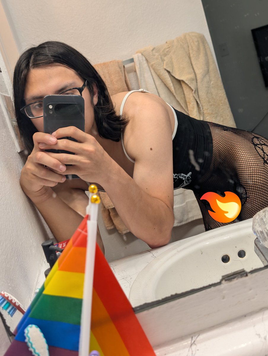 Just trying out my crop top and fishnets