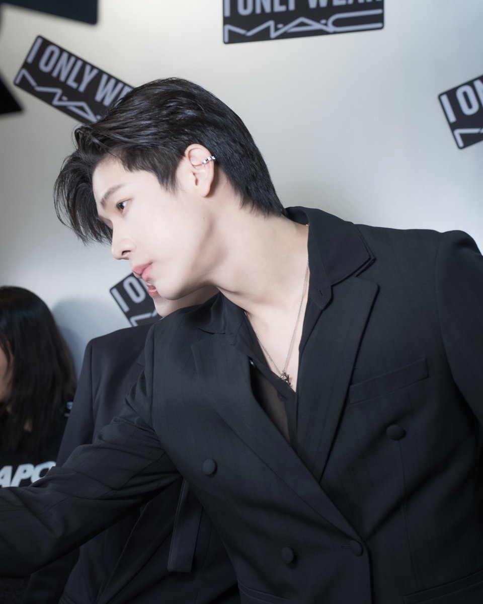 M·A·C Cosmetics Thaliand tweet media