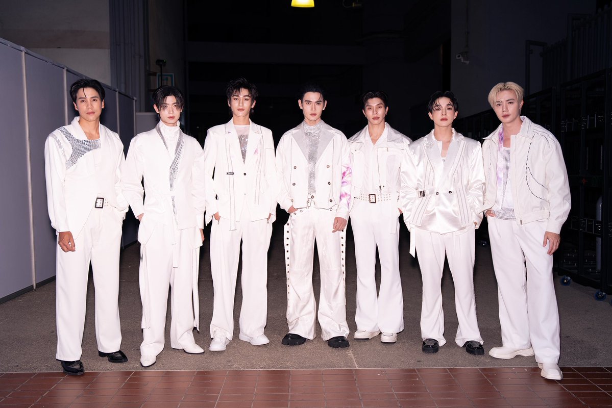 ขอขอบคุณ <a href="/TBLC_Thailand/">TBLC Thailand</a> ที่ให้เกียรติ “ซี” <a href="/zee_pruk/">Z</a> เข้าร่วมพิธีเปิด SEA Games Thailand 2025 ในฐานะ “Friends of SEA Games” 🇹🇭✨

ขอบคุณทุกเสียงปรบมือและทุกกำลังใจที่ส่งมาให้กันในงานสุดยิ่งใหญ่ในครั้งนี้นะคะ 🙇🏻‍♀️✨

#FriendsOfSEAGamesxZeepruk
#ซีเกมส์ครั้งที่33 #SEAGAMES2025